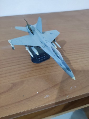 Modellino aereo militare